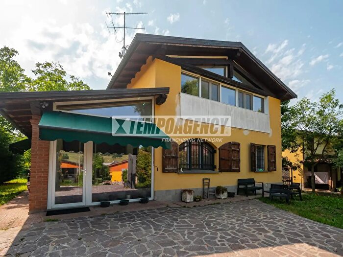 Casa quadrilocale in vendita in Via Rastelli, Prignano Sulla Secchia