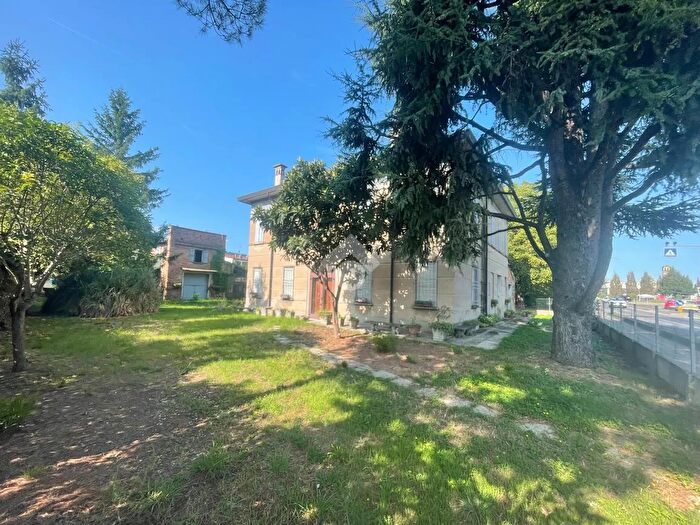 Casa con 6 locali in vendita in Via Piratello, Lugo