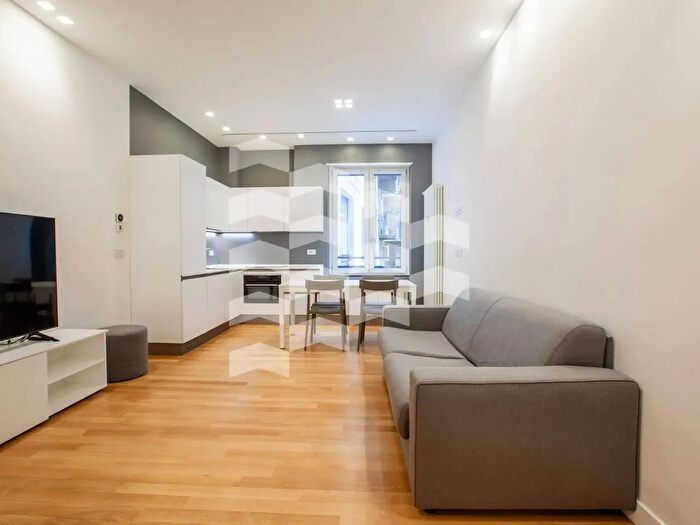 Appartamento trilocale in vendita in Corso di Porta Vittoria, Milano