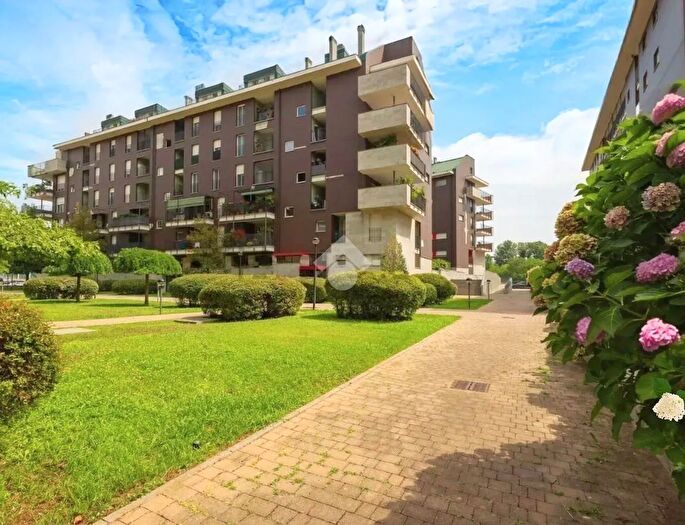 Appartamento quadrilocale in vendita in Via Oriana Fallaci, Peschiera Borromeo