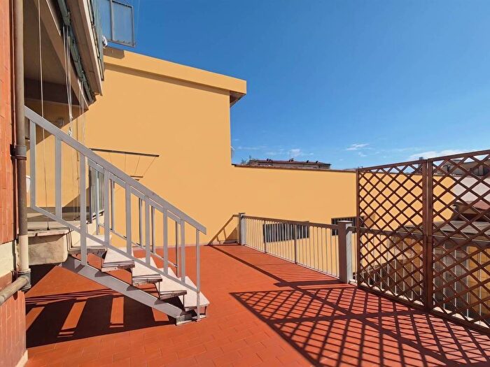 Appartamento quadrilocale in affitto in Via delle Panche, Careggi Rifredi Dalmazia, Firenze