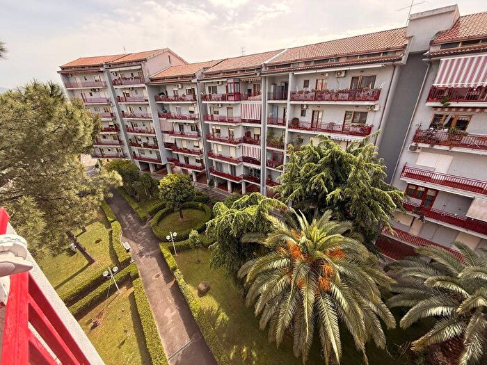 Appartamento quadrilocale in affitto in Via Plinio, Casalnuovo di Napoli