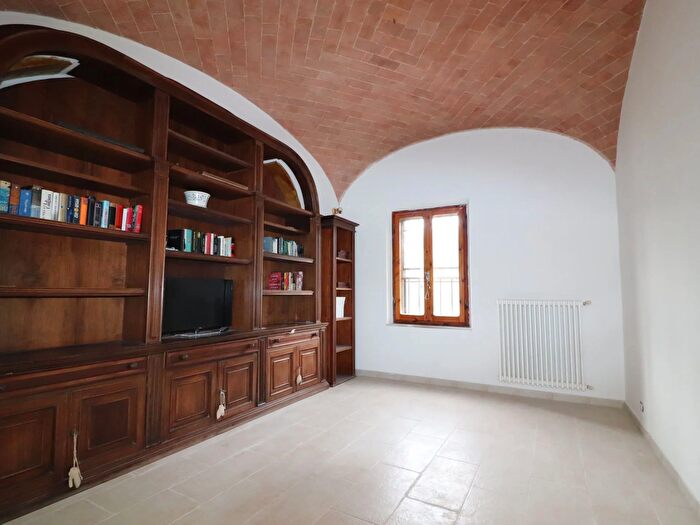 Appartamento quadrilocale in vendita in Siena in Periferia Est Botteganova, Siena