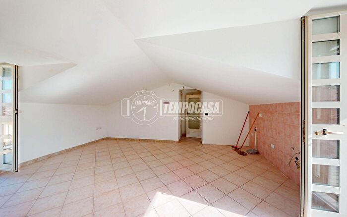 Appartamento trilocale in vendita in Via Selicara, Gricignano Di Aversa