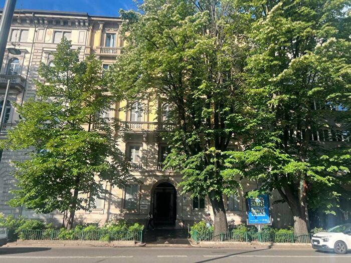 Appartamento con 6 locali in affitto in Foro Buonaparte, Cadorna Castello, Milano
