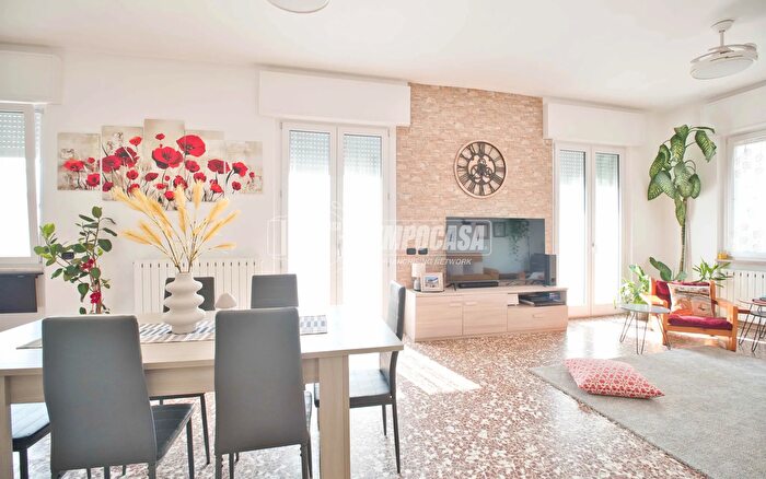 Casa trilocale in vendita in Galliate