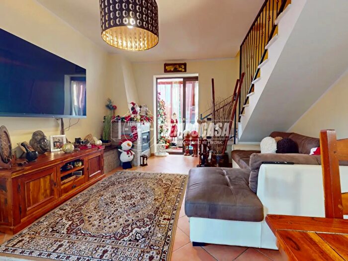 Casa trilocale in vendita in Muros