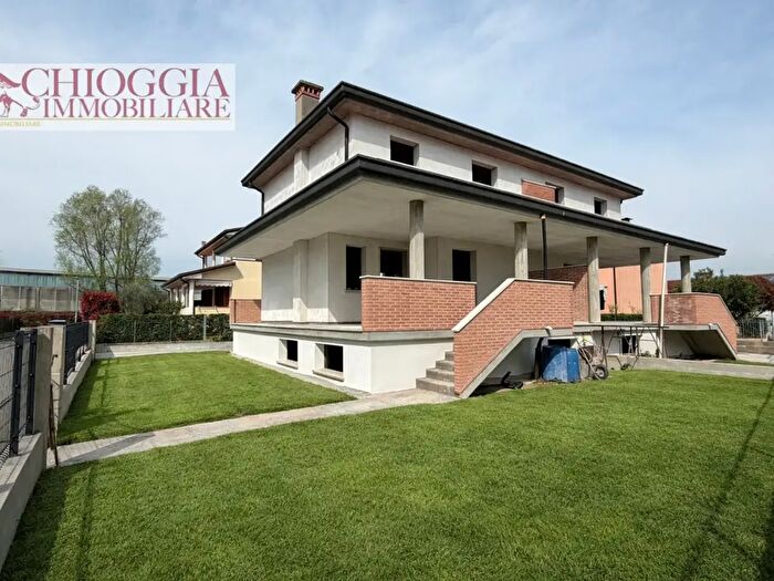 Casa con 5 locali in vendita in Via Pascolon, Chioggia