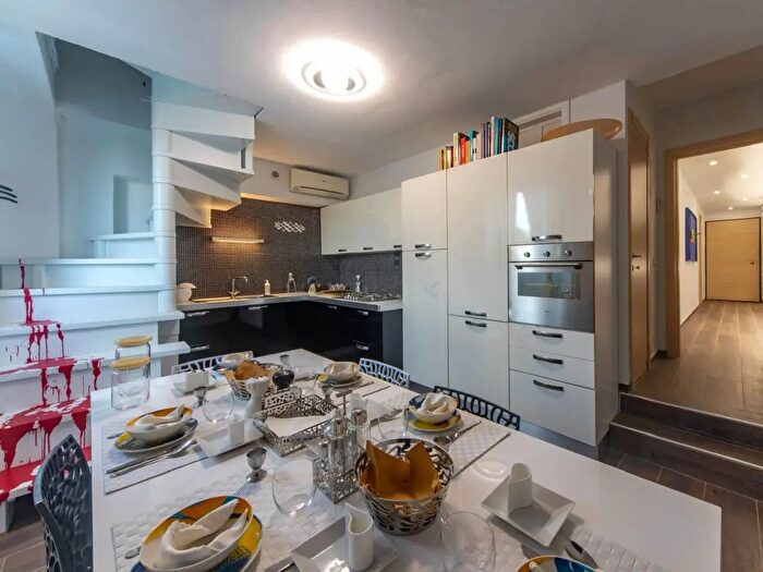 Appartamento quadrilocale in vendita in Viareggio