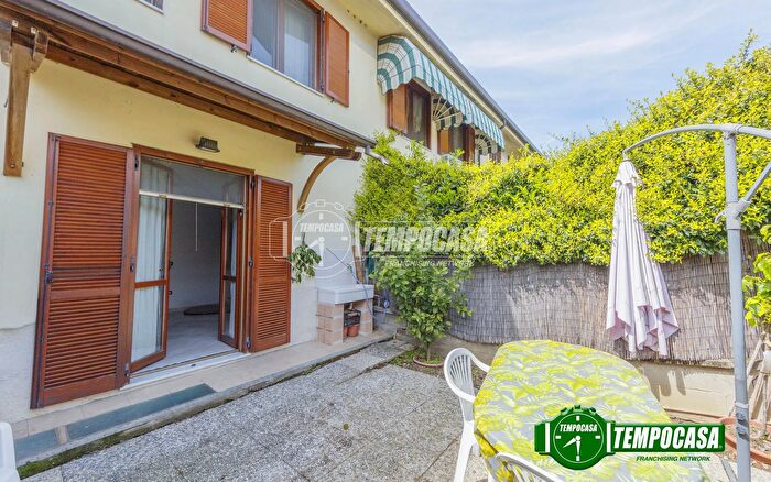 Casa quadrilocale in vendita in Via dei Mantegazza, Pavia