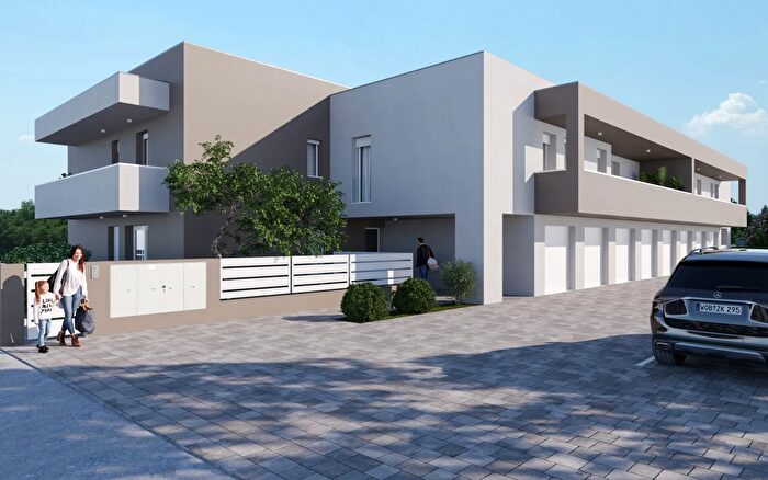 Appartamento quadrilocale in vendita in Via Euganea Bresseo, Teolo