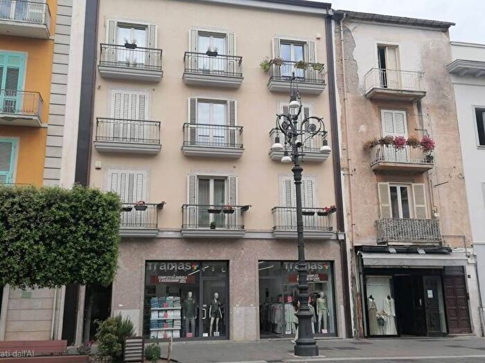 Appartamento trilocale in affitto in corso vittorio emanuele, Emanuele II C Colombo Morelli e Silvati, Avellino