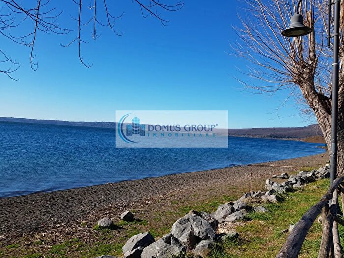 Casa quadrilocale in affitto in Via Monterosi, Trevignano Romano