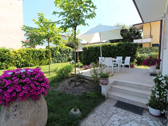 Appartamento con 5 locali in affitto in via concordia, Pietrasanta