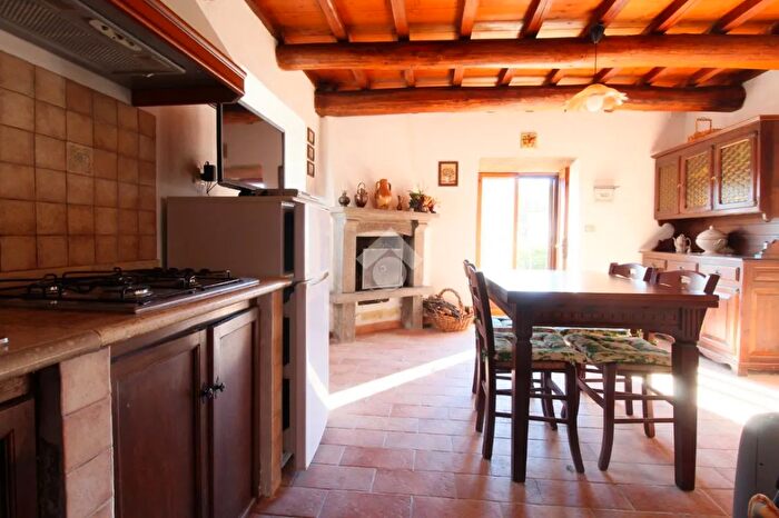 Appartamento trilocale in vendita in Contrada Valli, Vetralla