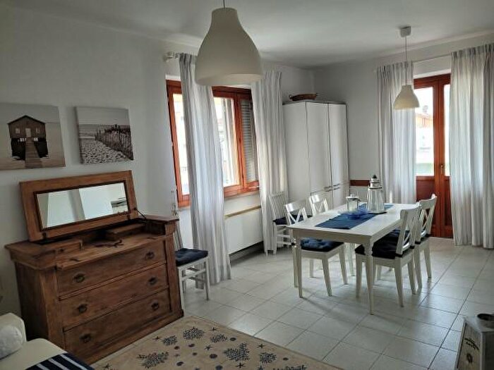 Appartamento trilocale in affitto in Via Pisa g, Massa