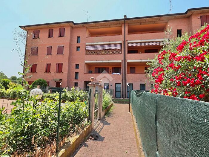 Appartamento quadrilocale in vendita in Via Salvator Gotta, Reggio Emilia