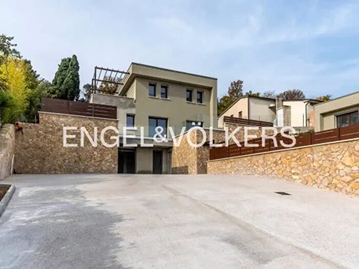 Casa con 5 locali in vendita in Via Luigi Luzzatti, Verona