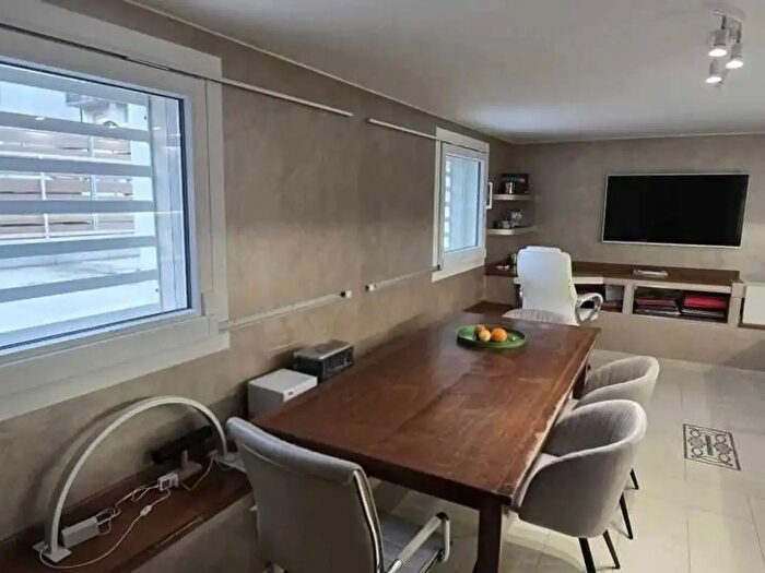 Casa con 7 locali in vendita in Rimini