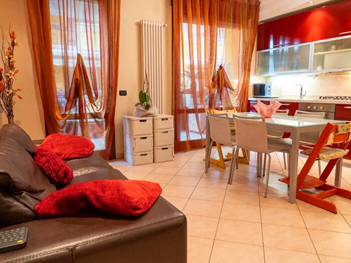 Appartamento quadrilocale in vendita in Via Pennabilli, Rimini