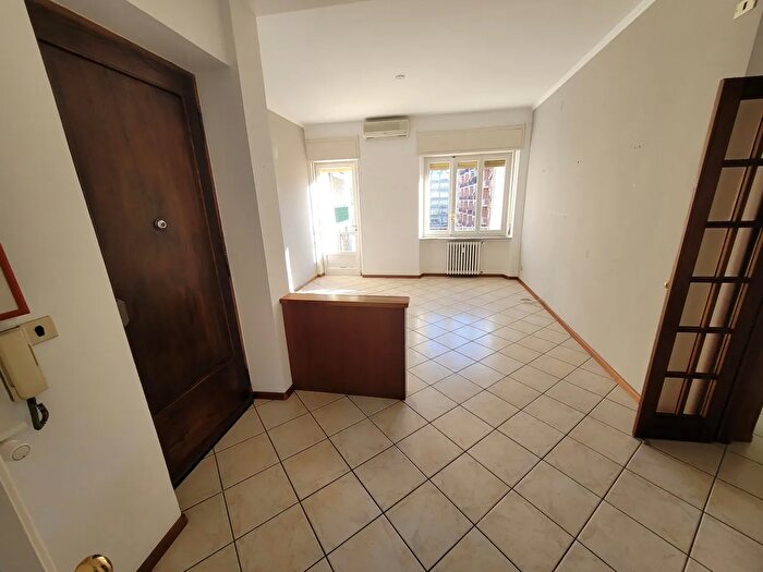 Appartamento quadrilocale in vendita in Via San Giovanni Bosco, Asti