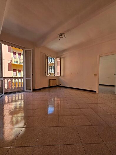 Appartamento quadrilocale in vendita in Via Vespucci, Genova