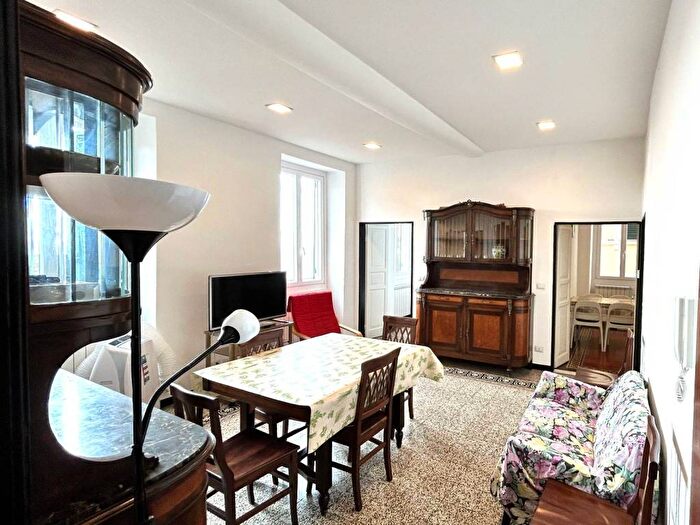 Appartamento con 6 locali in affitto in Via della Repubblica, Centro, Camogli