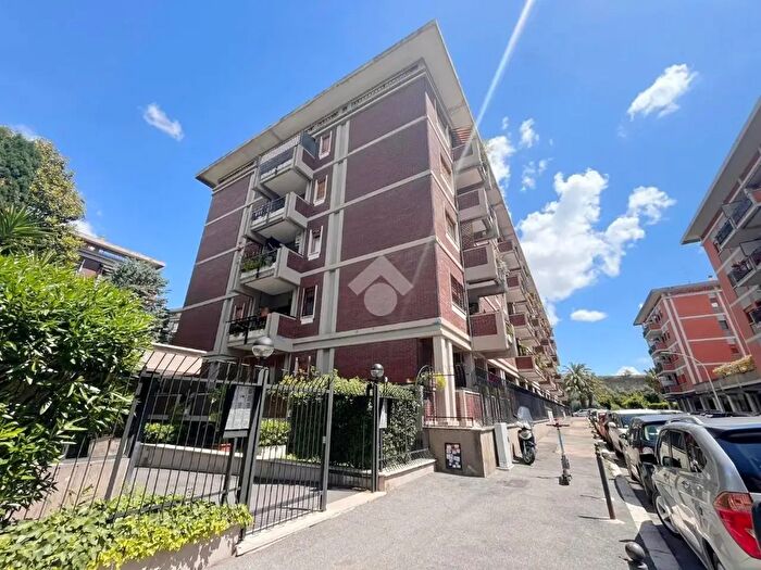 Appartamento bilocale in vendita in Via Fossato di Vico, Roma