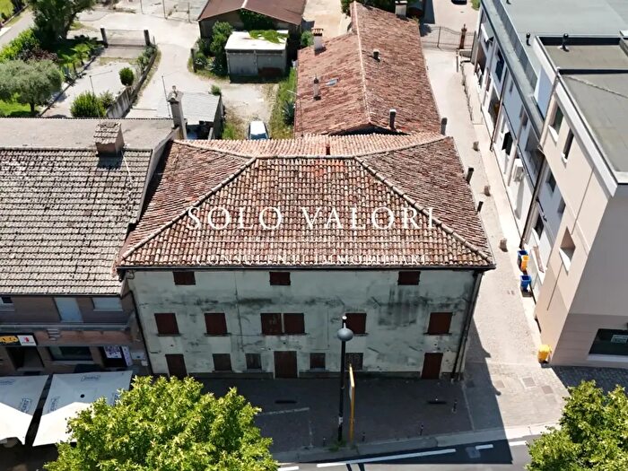 Casa con 5 locali in vendita in Vedelago