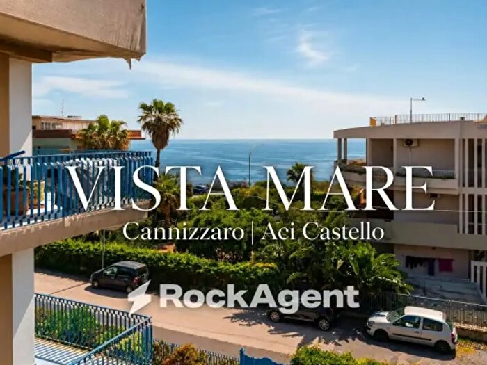 Appartamento trilocale in vendita in Via M Rapisardi, Aci Castello