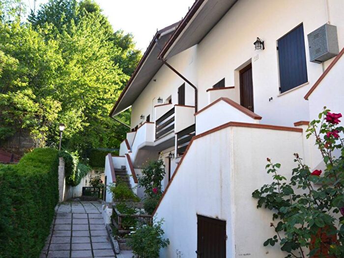 Appartamento trilocale in affitto in Via Pagliai, Centro, Ovindoli