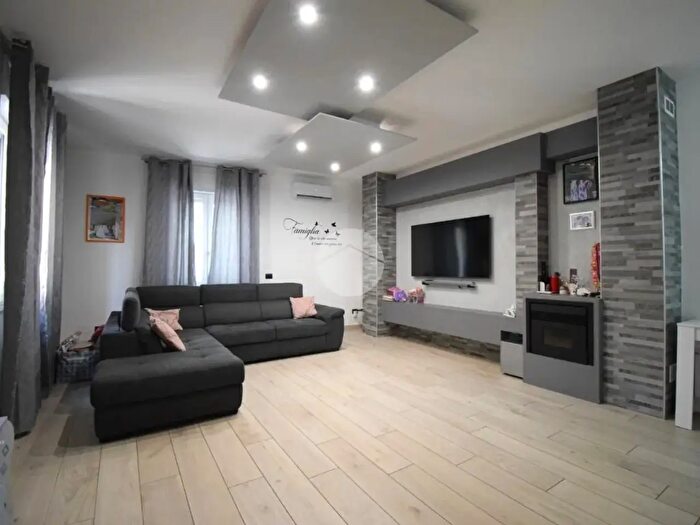 Casa trilocale in vendita in Via Santa Maria, Agrate Brianza