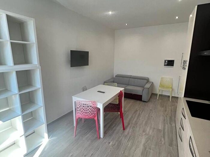 Appartamento con 6 locali in affitto in Via Carmelo Borg Pisani, San Paolo, Torino