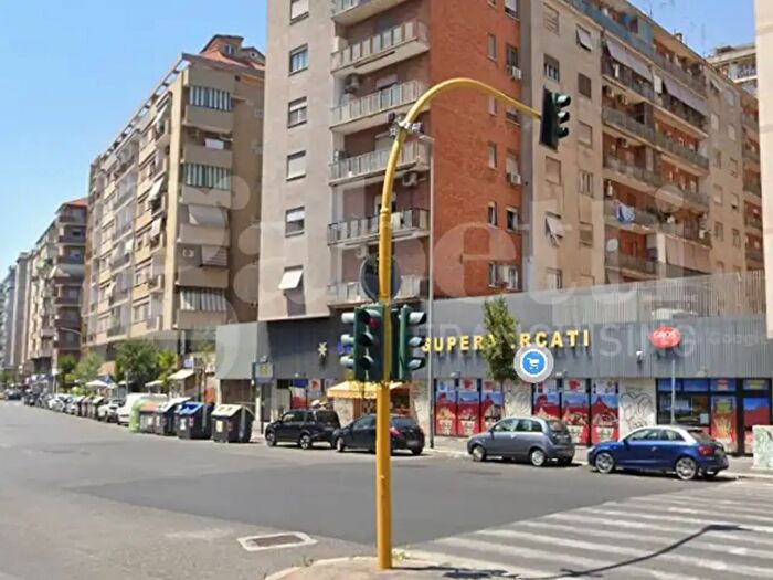 Appartamento trilocale in vendita in Via Tiburtina, Roma