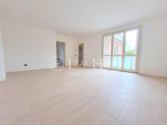 Appartamento quadrilocale in vendita in Via Angelo Maj Snc, Bergamo