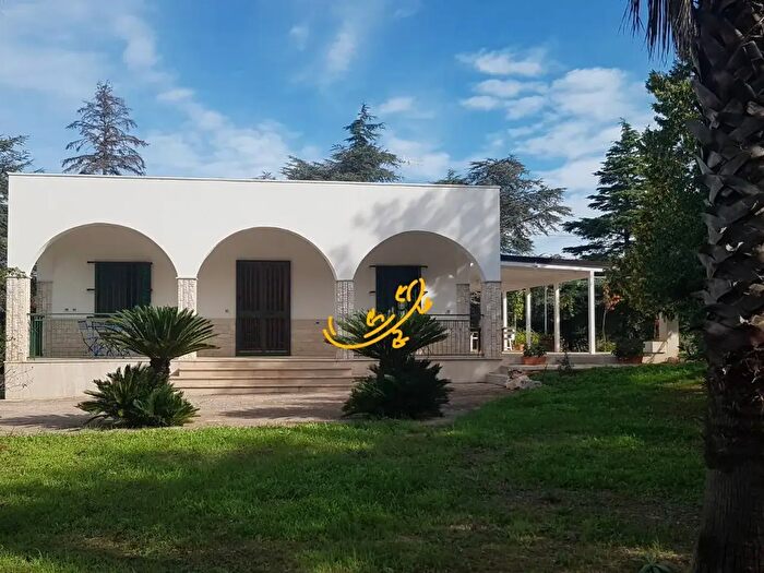 Casa con 7 locali in vendita in Contrada Pagliericci, Monopoli