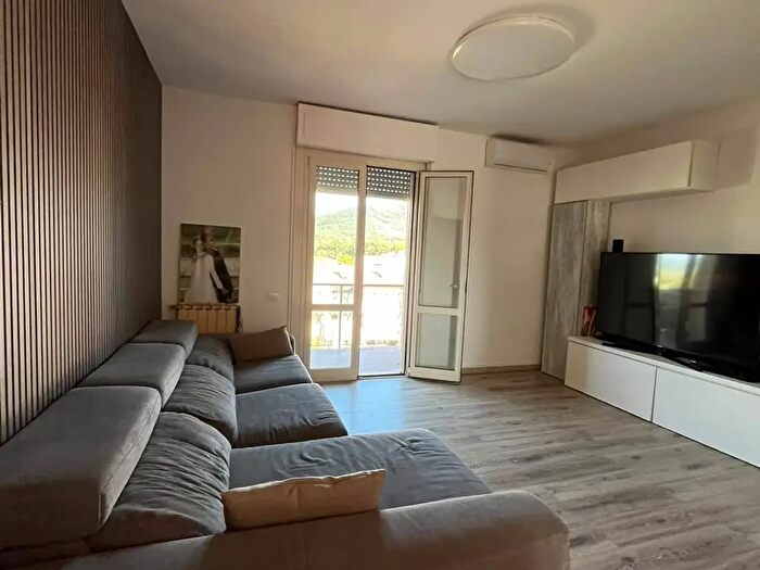 Appartamento con 6 locali in vendita in Gavorrano