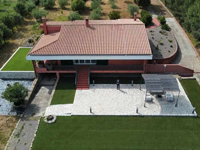 Casa con 8 locali in vendita in Loc Santa Maria, Villaputzu