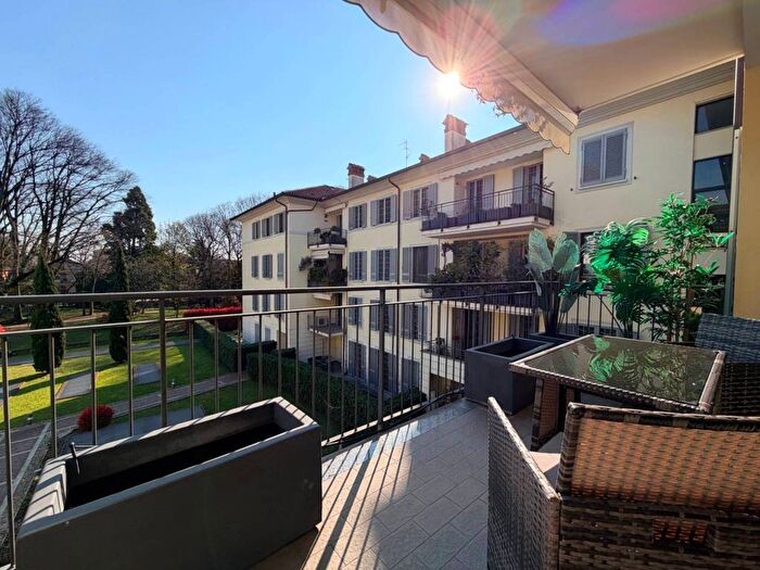 Appartamento quadrilocale in affitto in Via Camillo Benso di Cavour, Centro, Cernusco sul Naviglio