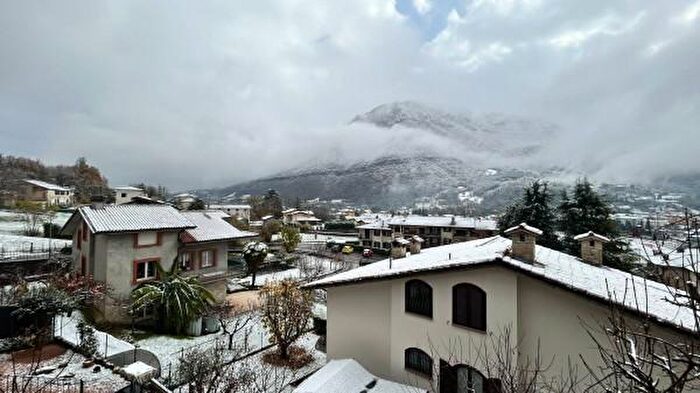 Appartamento trilocale in vendita in Via Lughisello, Casazza