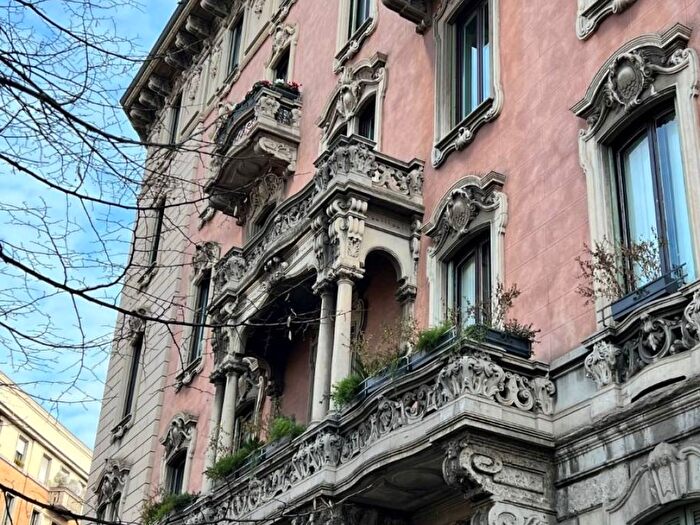Casa quadrilocale in affitto in Piazza Giovine Italia, Vincenzo Monti, Milano