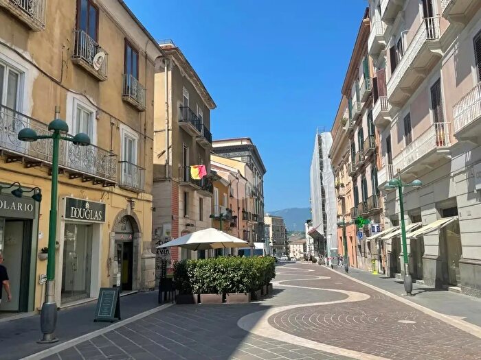 Appartamento quadrilocale in vendita in Via Capitano Salvatore Rampone, Benevento