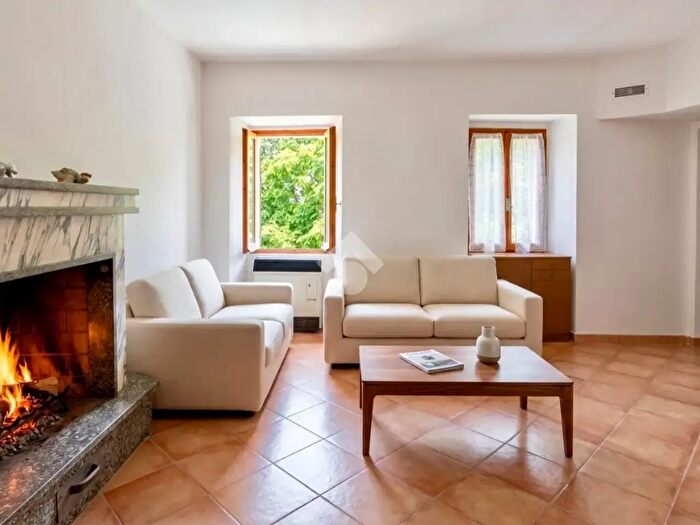 Casa quadrilocale in vendita in Via Martini, Grognardo