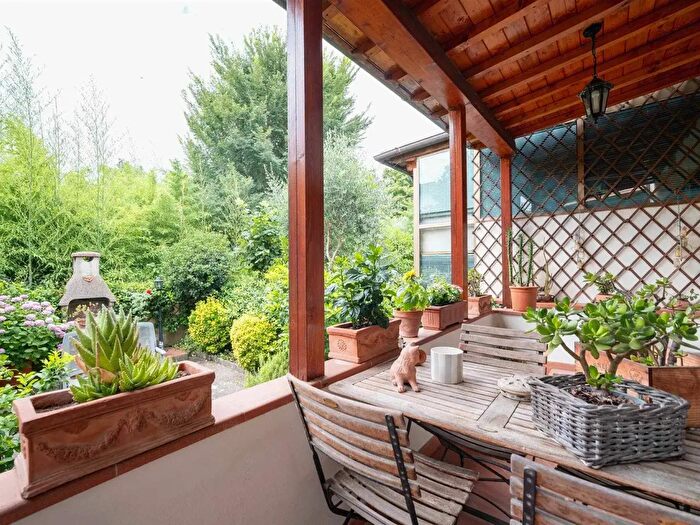 Casa con 6 locali in vendita in Via Pietro Toselli, Firenze
