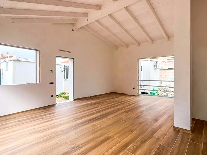 Casa quadrilocale in vendita in Via Is Corrias Snc, Cagliari