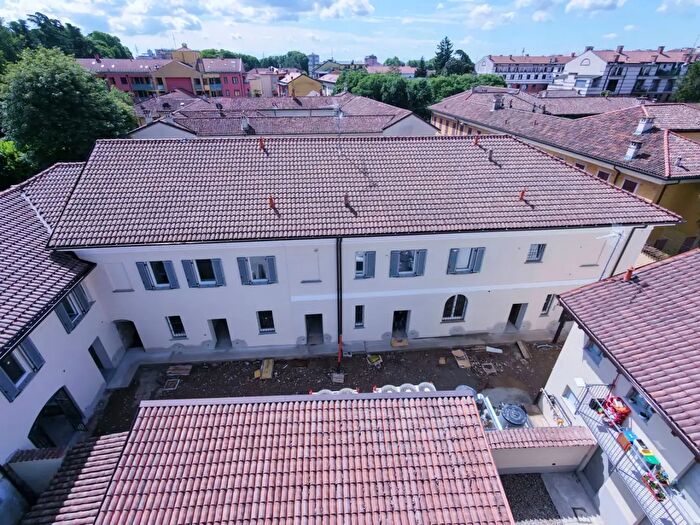 Casa quadrilocale in vendita in Via Gramsci, Paderno Dugnano