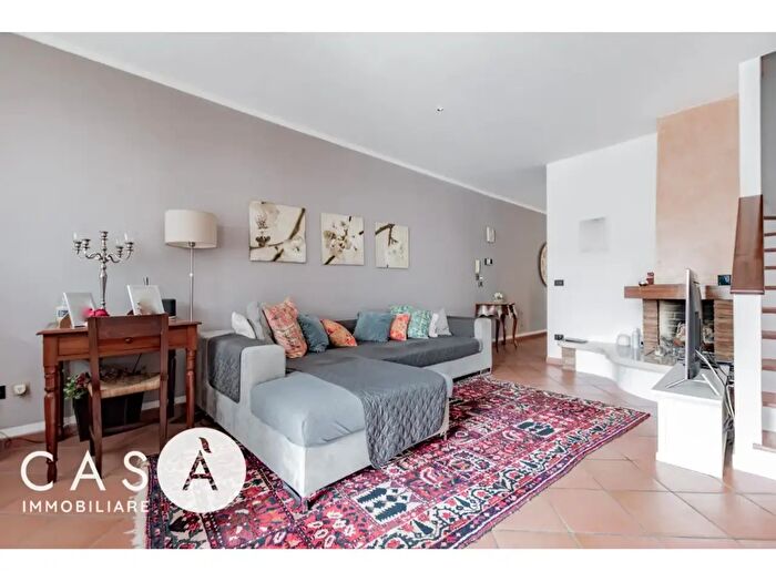 Casa con 5 locali in vendita in Via Martiri di Via Fani, Roncofreddo