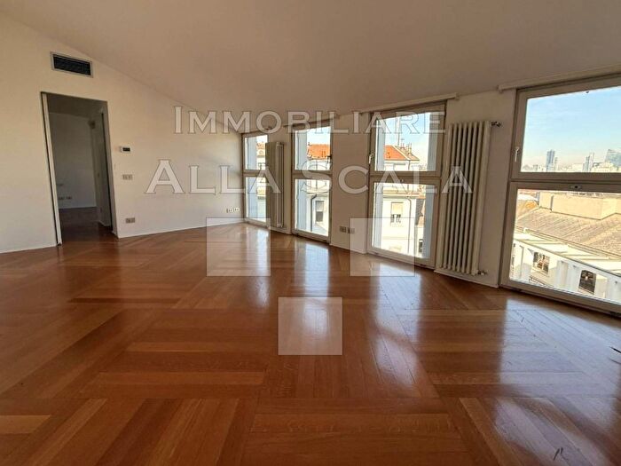 Appartamento bilocale in affitto in Corso Giacomo Matteotti, San Babila, Milano