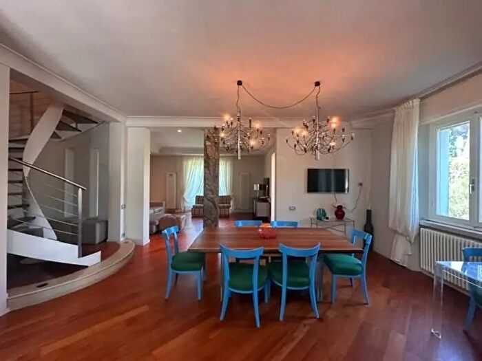 Casa con 7 locali in vendita in dei Gattici, Pisa