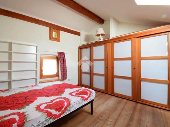 Casa bilocale in vendita in Via Monte Cervino, Chatillon